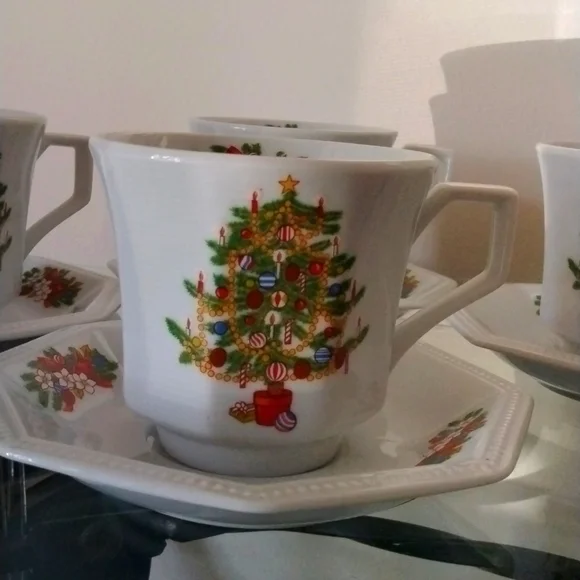 Fairfield Fine China 4 place settings